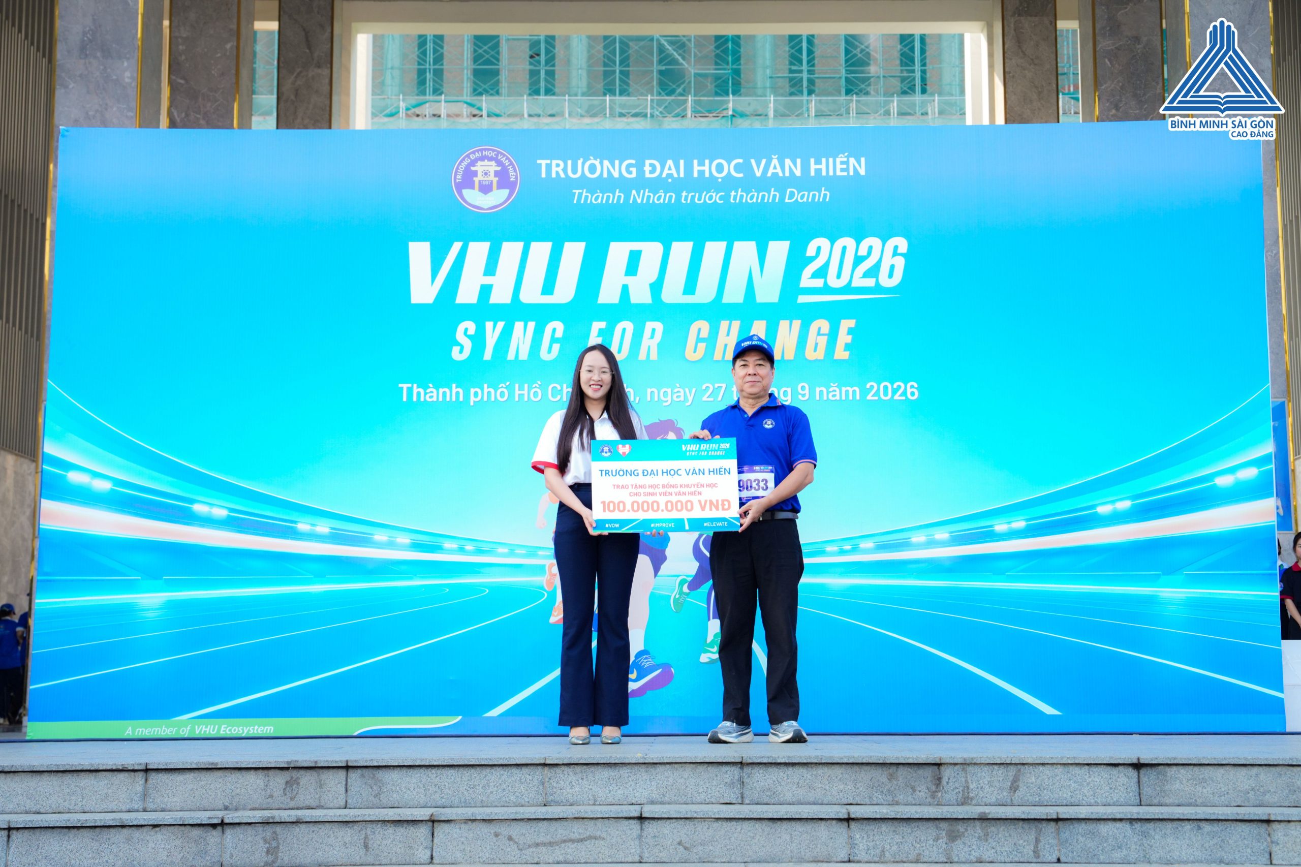 VHU RUN 2026 đóng góp 100 triệu đồng vào Quỹ Trái tim Hùng Hậu, tiếp nối hành trình sẻ chia vì cộng đồng